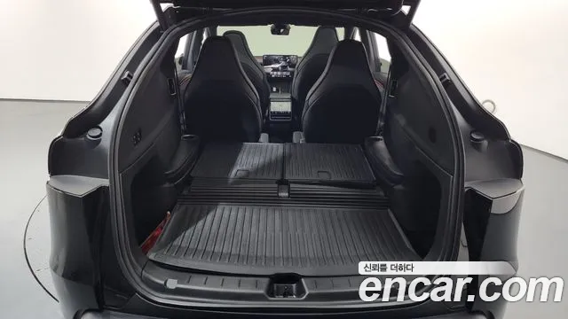 Tesla Model Y — Фото автомобиля 18