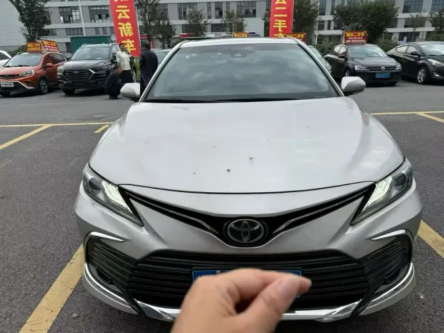 Toyota Camry — Фото автомобиля 2