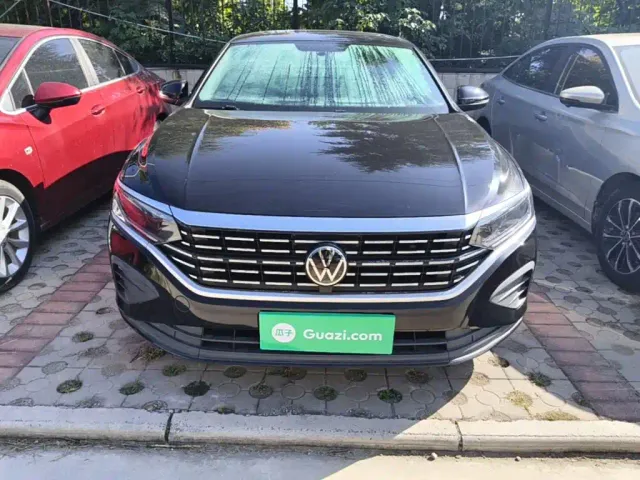Volkswagen Passat — Фото автомобиля 2