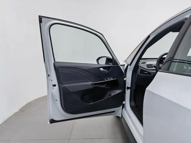 Volkswagen ID.3 — Фото автомобиля 8