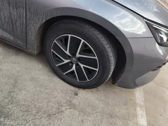 BYD Qin L — Фото автомобиля 25