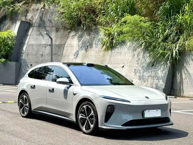 Nio ET5 Touring — Фото автомобиля 2