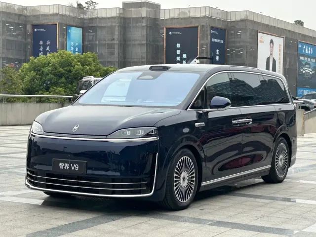 Фотография автомобиля — Luxeed Zunjie MPV