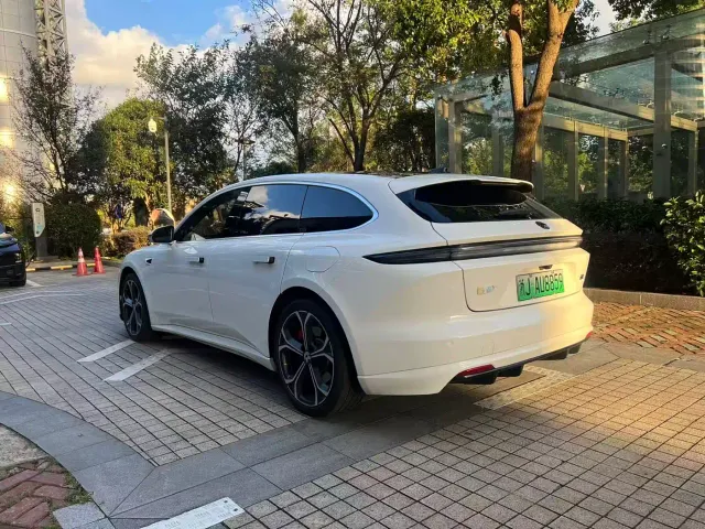 Nio ET5 Touring — Фото автомобиля 8