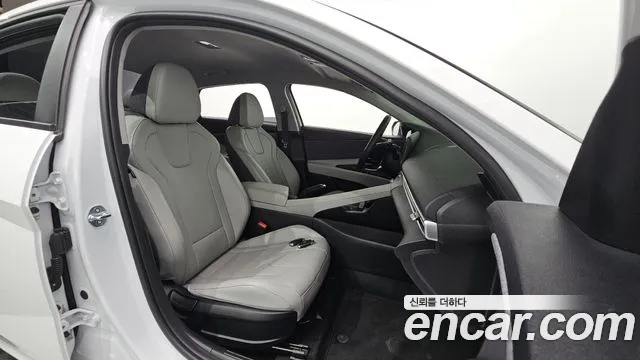 Hyundai Avante CN7 — Фото автомобиля 16