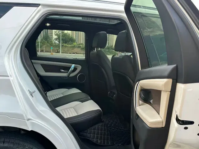 Land Rover Discovery Sport — Фото автомобиля 10