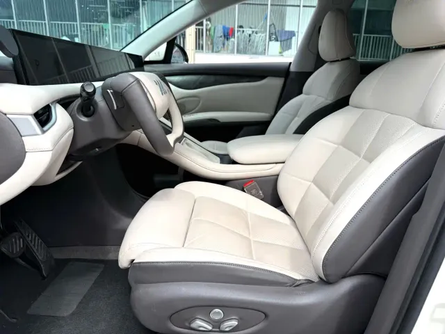 IM Motors LS6 — Фото автомобиля 7