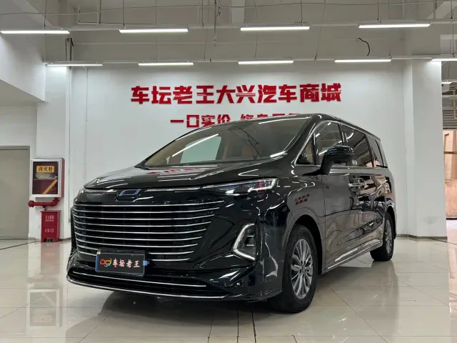 Фотография автомобиля — Bestune Besturn M9