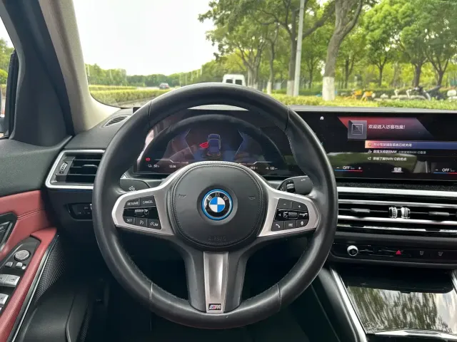 BMW i3 — Фото автомобиля 8