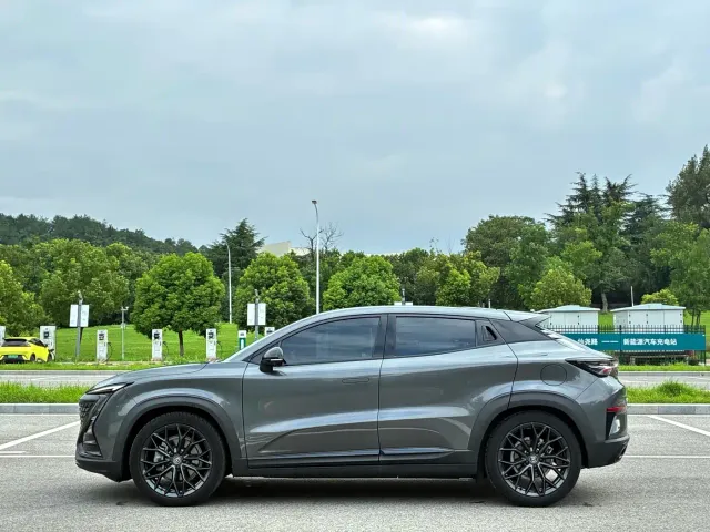Changan UNI-T — Фото автомобиля 4