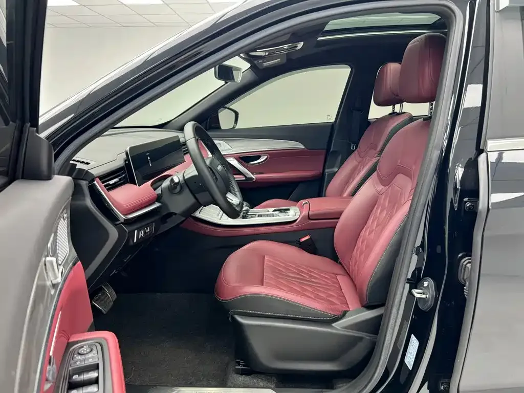 Jetour Jetour X70 PLUS 2023 1.5T DCT Warrior PLUS 7-seater — Фото автомобиля 6