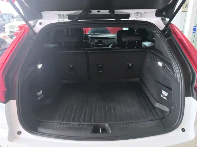 Cadillac XT4 — Фото автомобиля 14