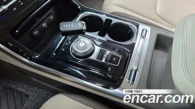 Kia Canival Carnival 4 поколение Бензин 9 мест Signature — Фото автомобиля 9