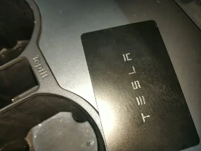 Tesla Model Y — Фото автомобиля 8