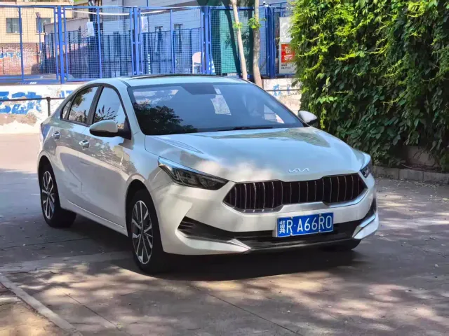 Kia K3 — Фото автомобиля 3