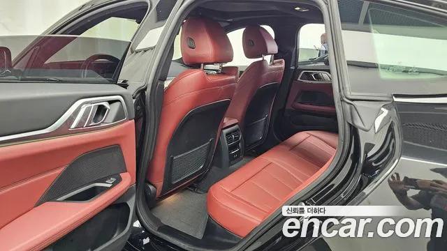 BMW i4 — Фото автомобиля 18