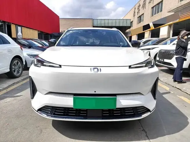 Changan Qiyuan Q05 — Фото автомобиля 2