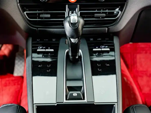 Porsche Macan — Фото автомобиля 14