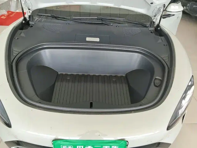 Xiaomi SU7 — Фото автомобиля 19