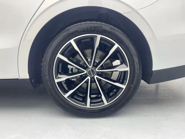 Roewe D7 — Фото автомобиля 16