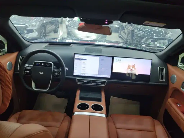 Li Auto L8 — Фото автомобиля 9