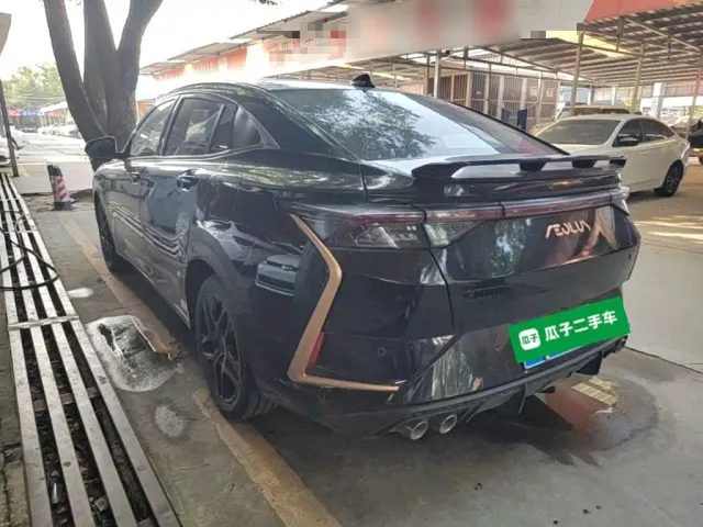 Dongfeng Yixuan — Фото автомобиля 4