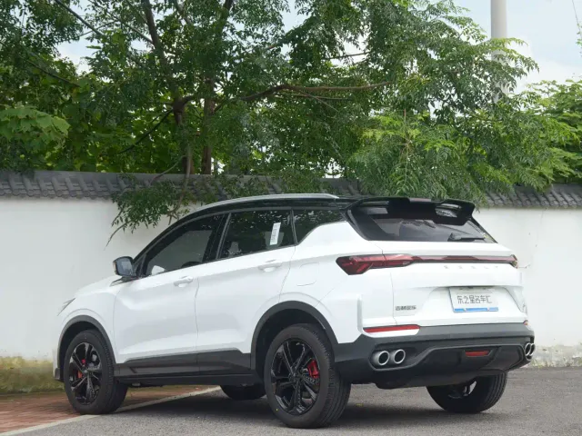 Geely Binyue — Фото автомобиля 9