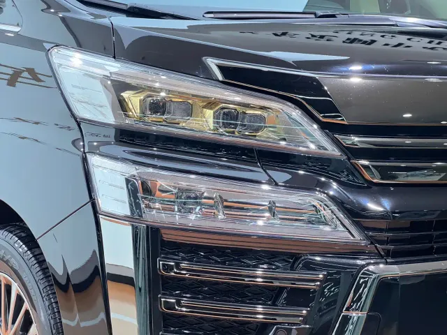 Toyota Vellfire — Фото автомобиля 5