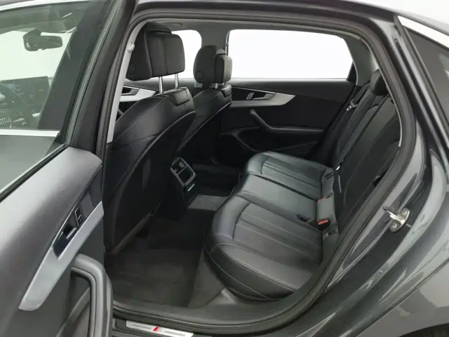 Audi A4L — Фото автомобиля 15
