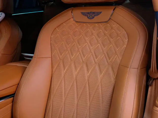 Bentley Flying Spur — Фото автомобиля 9