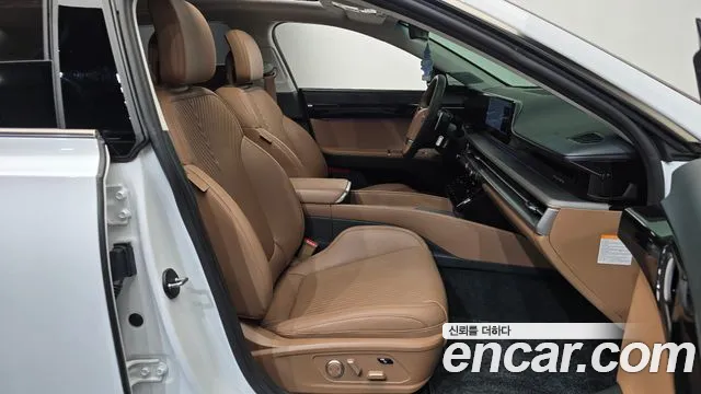 Hyundai Grandeur GN7 — Фото автомобиля 15