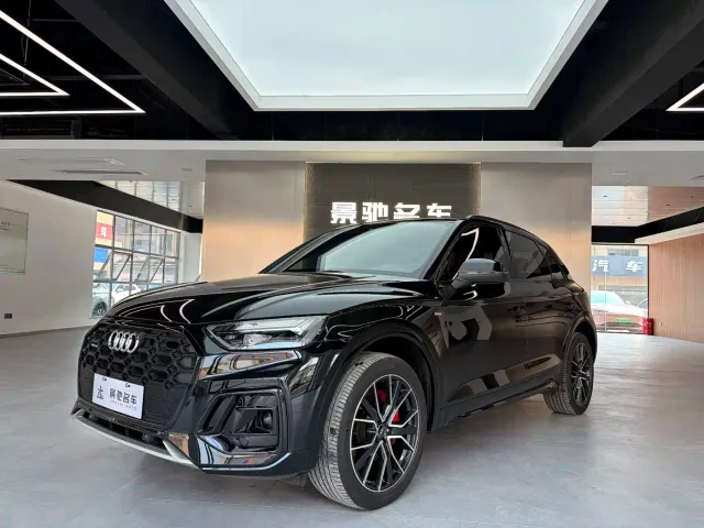 Фотография автомобиля — Audi Q5L