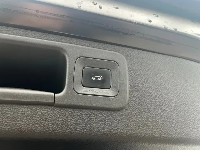 GAC Trumpchi GS8 — Фото автомобиля 28