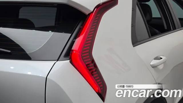 Kia Niro The All New — Фото автомобиля 8