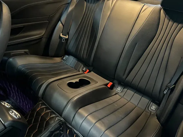 Mercedes-Benz E-Class — Фото автомобиля 5
