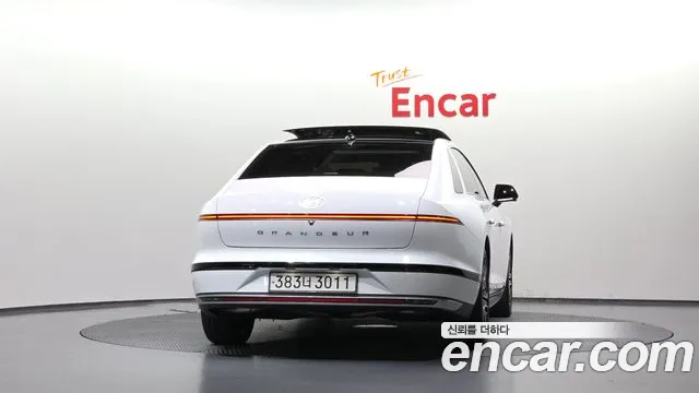 Hyundai Grandeur GN7 — Фото автомобиля 4