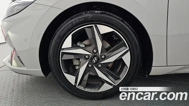 Hyundai AVANTE Avante (CN7) — Фото автомобиля 5