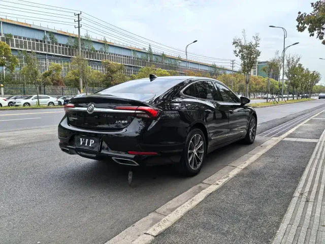 Buick LaCrosse — Фото автомобиля 7