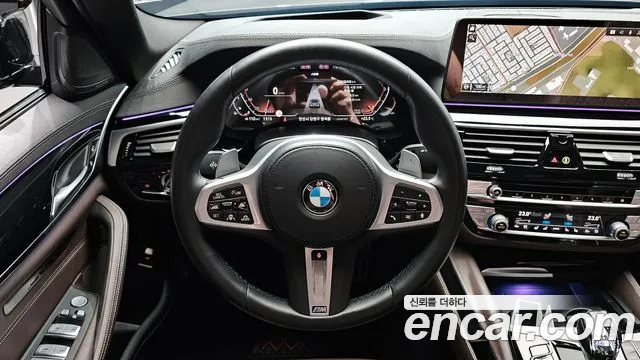 BMW 5 Series G30 — Фото автомобиля 13