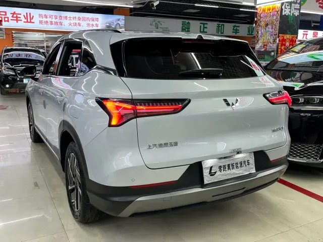 Wuling Starlight S — Фото автомобиля 4