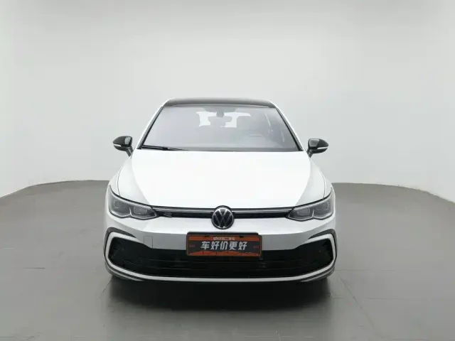 Volkswagen Golf — Фото автомобиля 3
