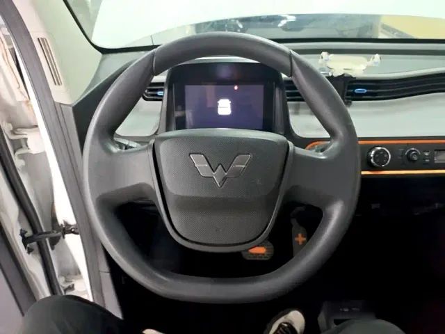 Wuling Hongguang Mini EV — Фото автомобиля 10
