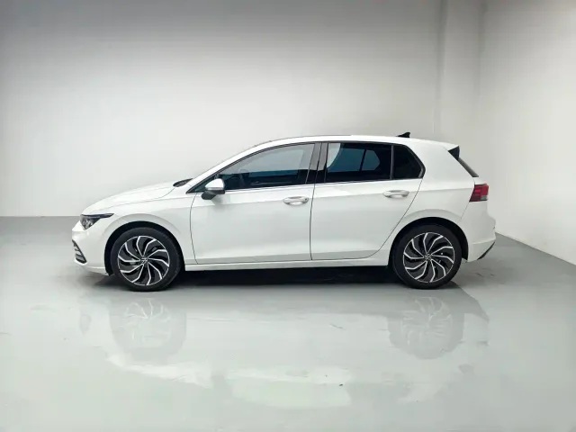 Volkswagen Golf — Фото автомобиля 15
