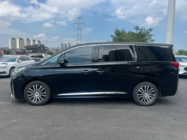 GAC Trumpchi M8 — Фото автомобиля 4