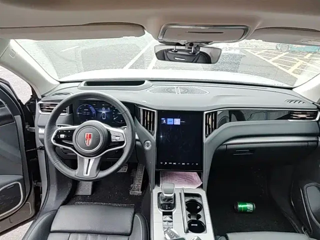 Hongqi HS7 PHEV — Фото автомобиля 15