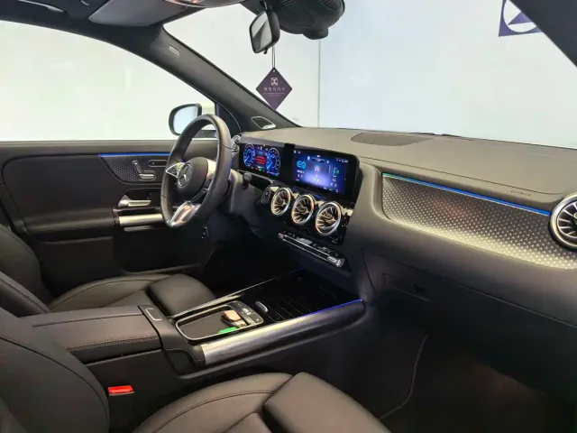 Mercedes-Benz EQA — Фото автомобиля 16