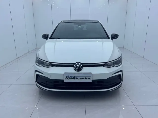 Volkswagen Golf — Фото автомобиля 2