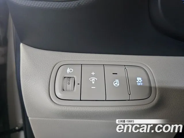 Hyundai Venue — Фото автомобиля 13