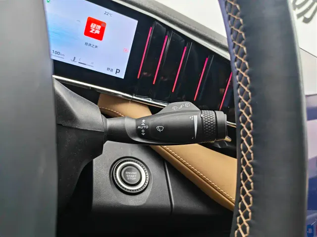 Geely Boyue L — Фото автомобиля 22