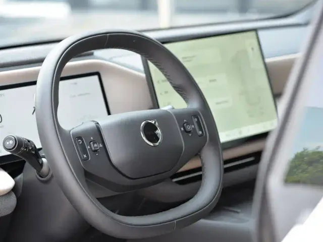 Volvo XC70 Plug-in Hybrid — Фото автомобиля 6